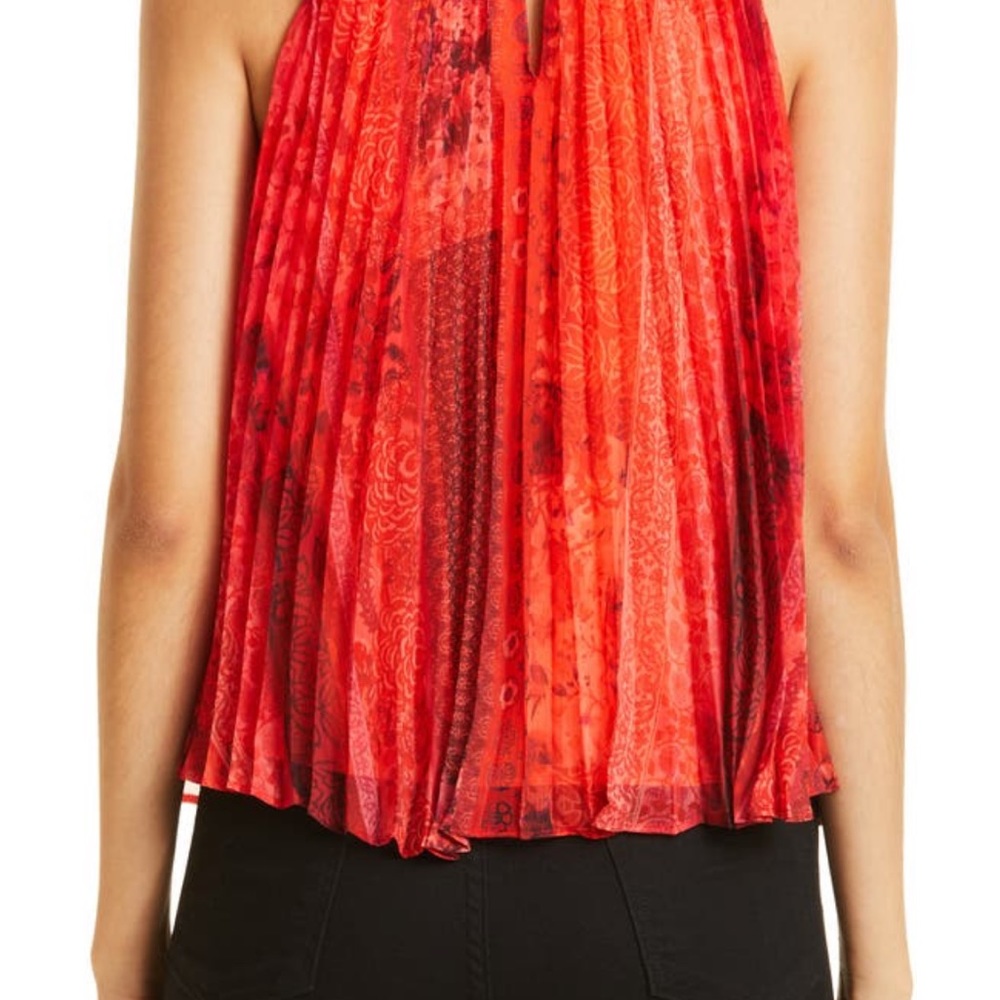 NWT- Alice + Olivia- Alycia- Sunburst pleated chain neck blouse